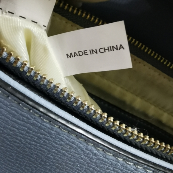 (Sold)Authentic Mario Valentino Crossbody Bag - Picture 7 of 16